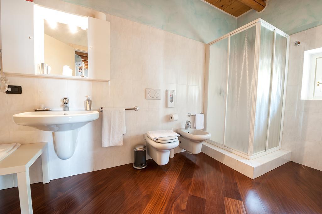 Villa Pace Pozzolengo Bilik gambar